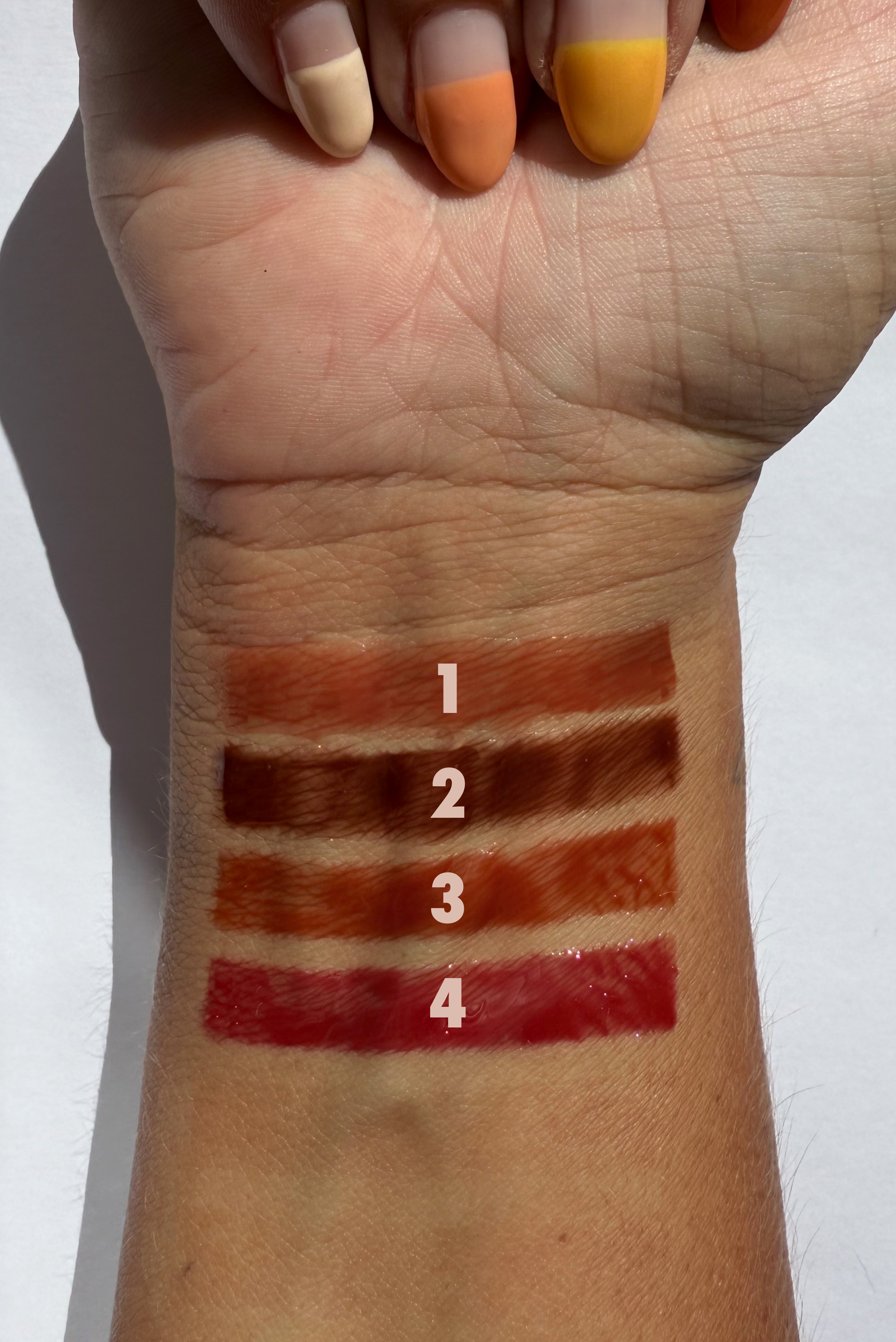 BRILLO LABIAL