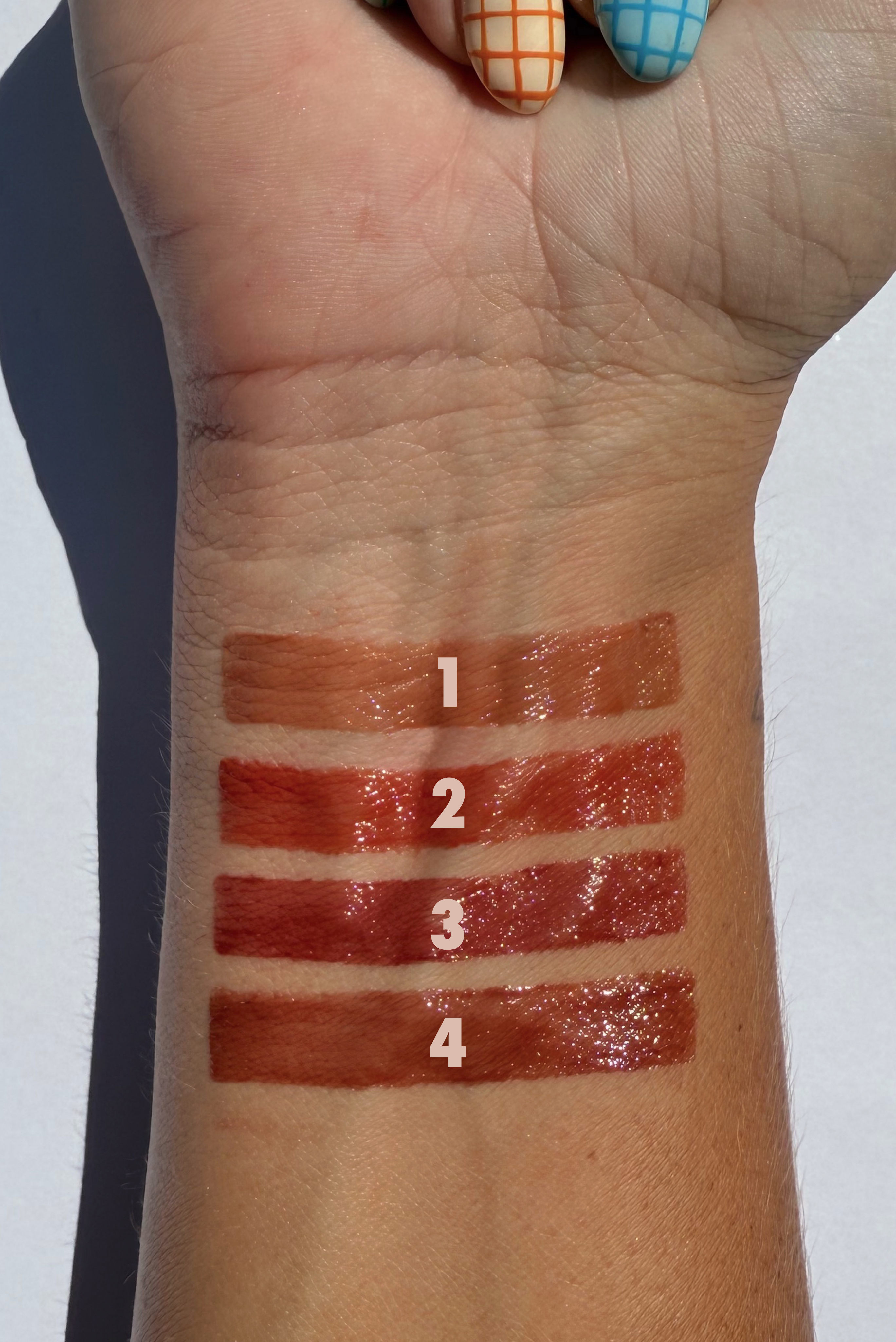LABIAL CON BRILLO