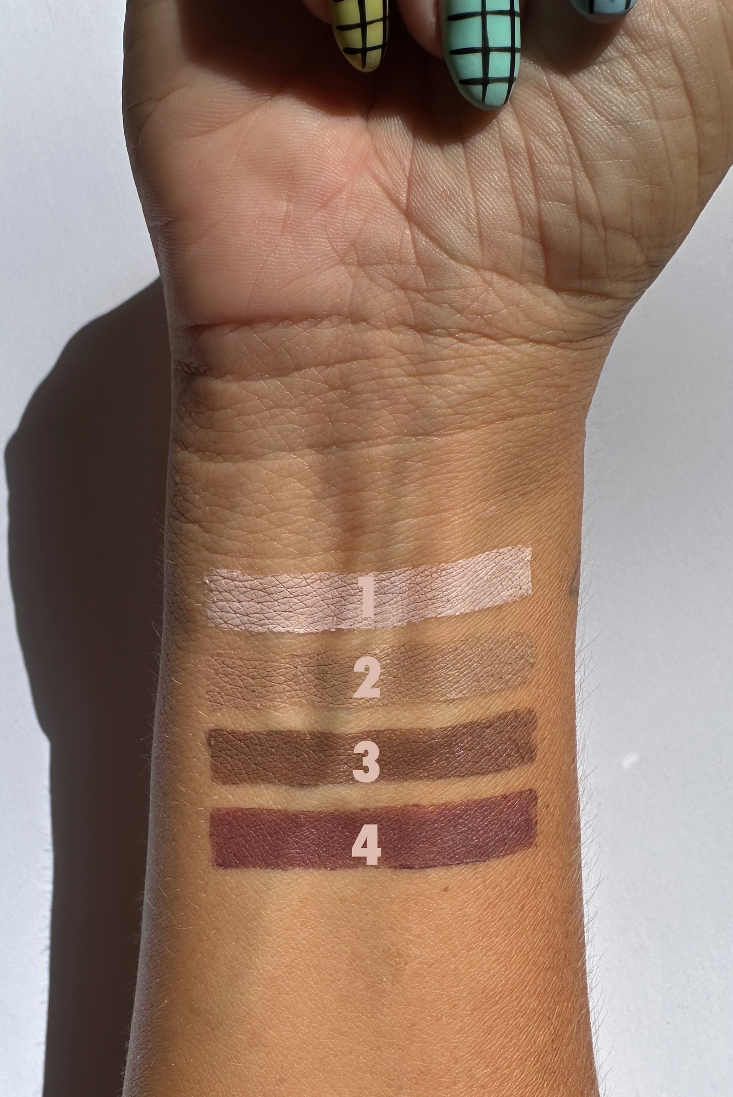 SOMBRA DE OJOS EN BARRA MATE